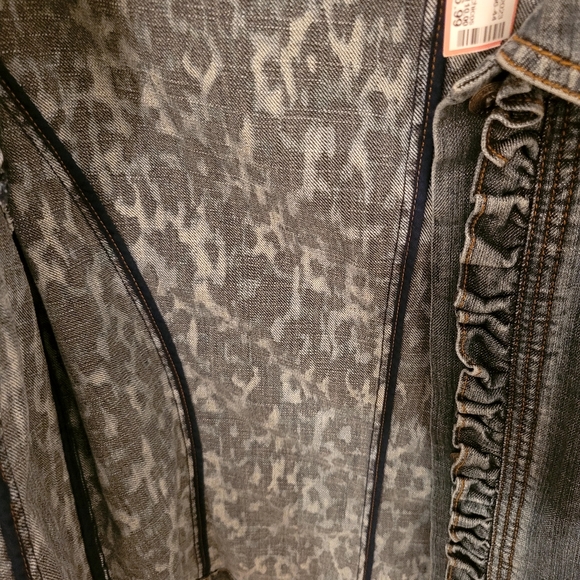 Denim Ruffle Jacket - Picture 4 of 7